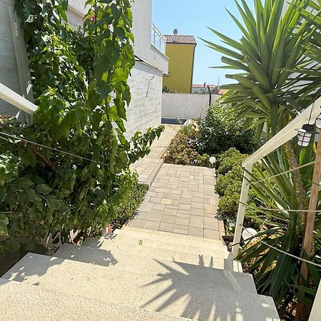 Vila Regina Apartment Paloma With Swimming Pool يزيرا المظهر الخارجي الصورة