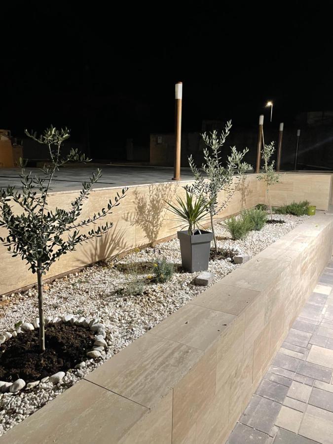 Vila Regina Apartment Paloma With Swimming Pool يزيرا المظهر الخارجي الصورة