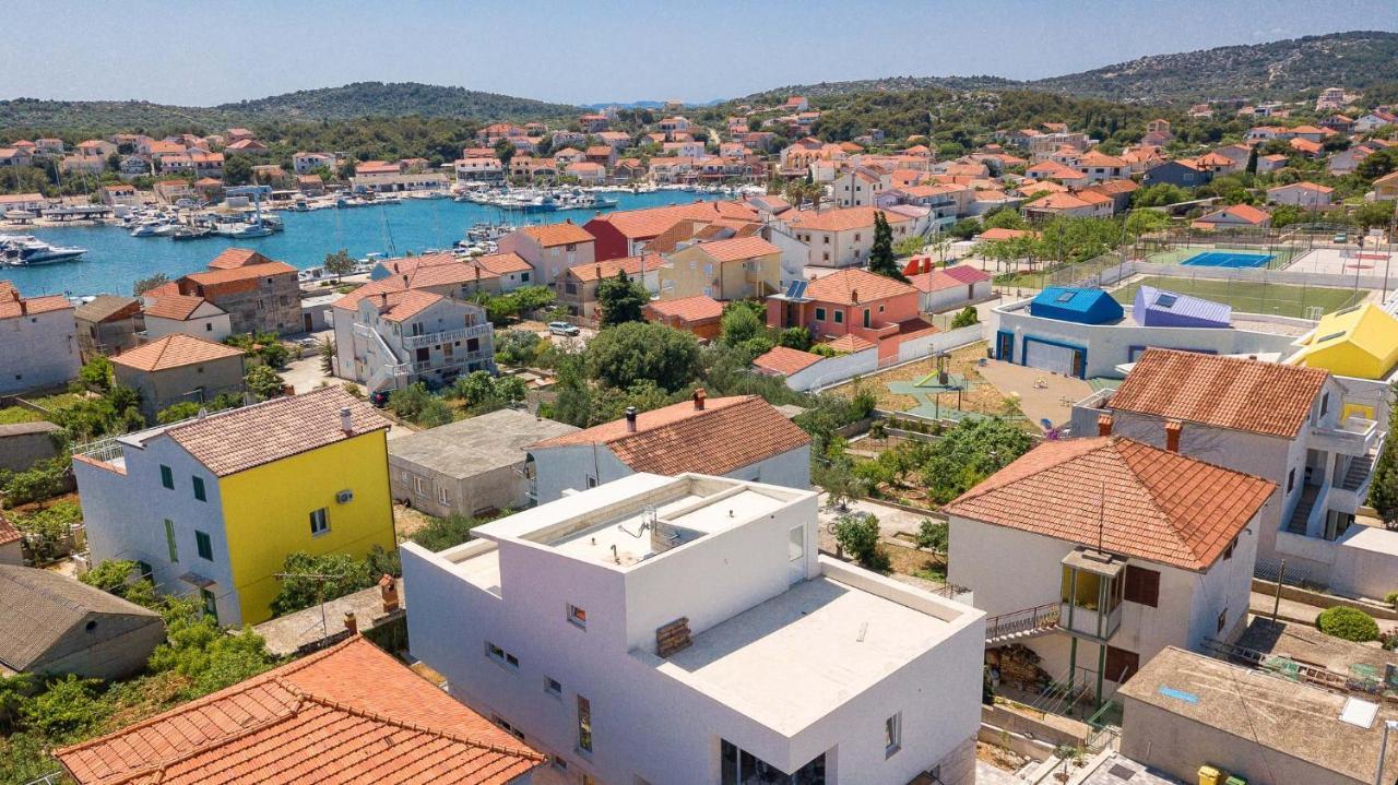 Vila Regina Apartment Paloma With Swimming Pool يزيرا المظهر الخارجي الصورة
