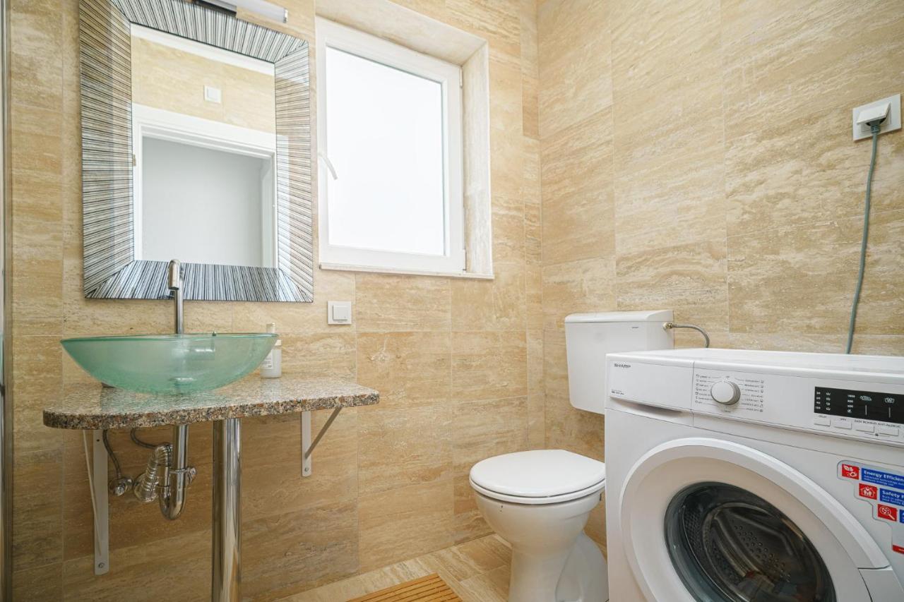 Vila Regina Apartment Paloma With Swimming Pool يزيرا المظهر الخارجي الصورة