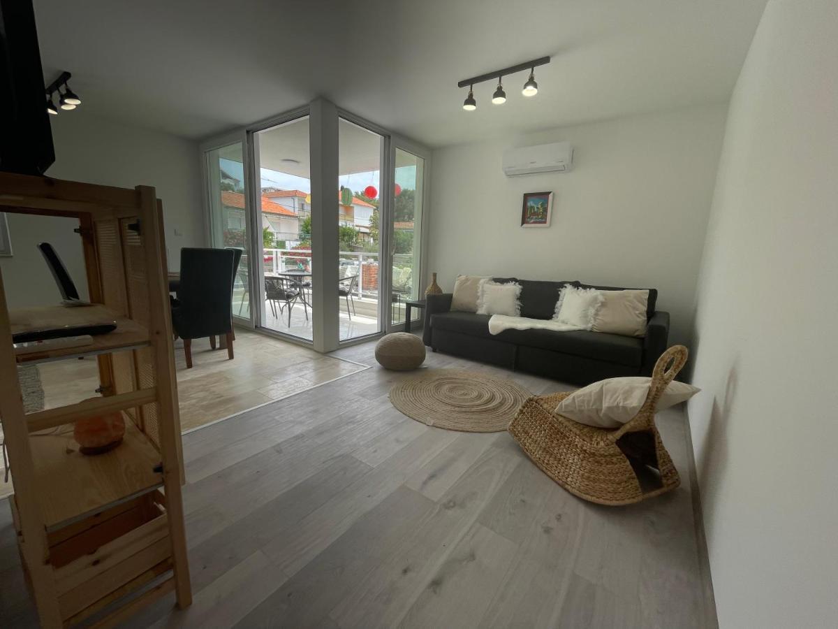 Vila Regina Apartment Paloma With Swimming Pool يزيرا المظهر الخارجي الصورة