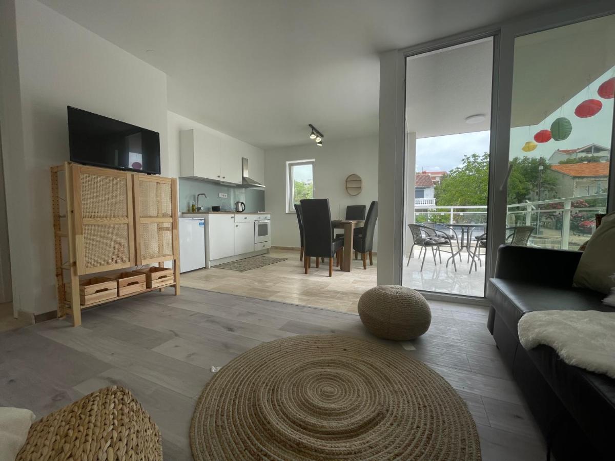 Vila Regina Apartment Paloma With Swimming Pool يزيرا المظهر الخارجي الصورة