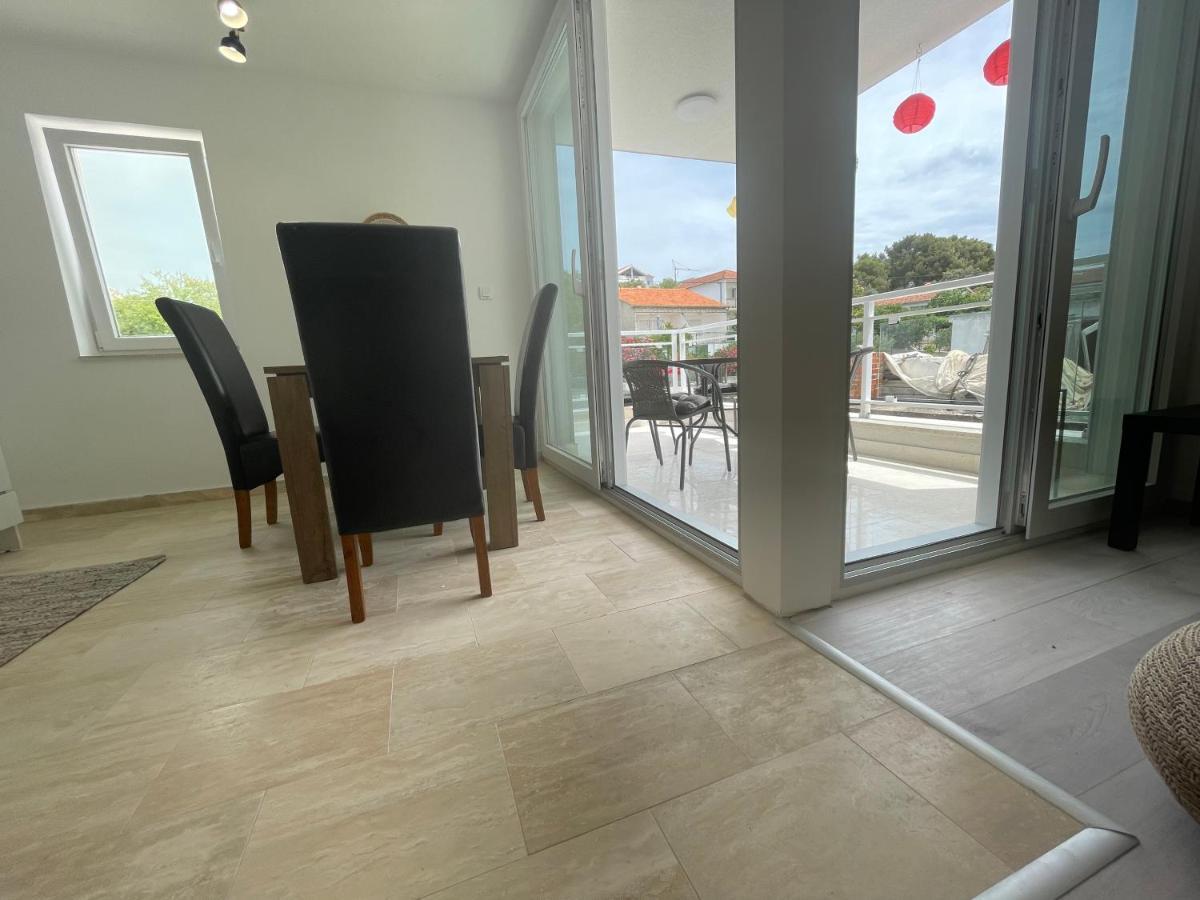 Vila Regina Apartment Paloma With Swimming Pool يزيرا المظهر الخارجي الصورة