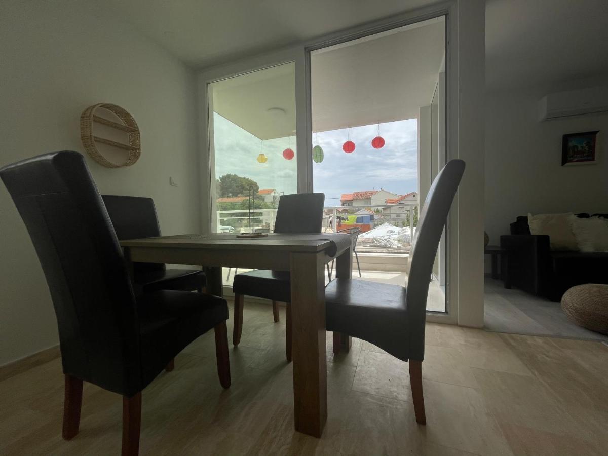 Vila Regina Apartment Paloma With Swimming Pool يزيرا المظهر الخارجي الصورة