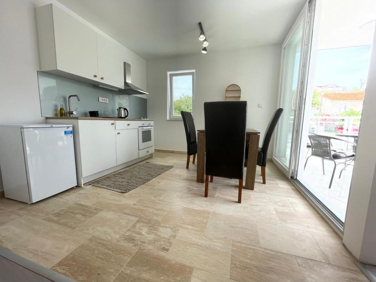Vila Regina Apartment Paloma With Swimming Pool يزيرا المظهر الخارجي الصورة