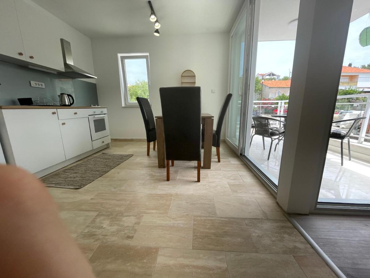 Vila Regina Apartment Paloma With Swimming Pool يزيرا المظهر الخارجي الصورة