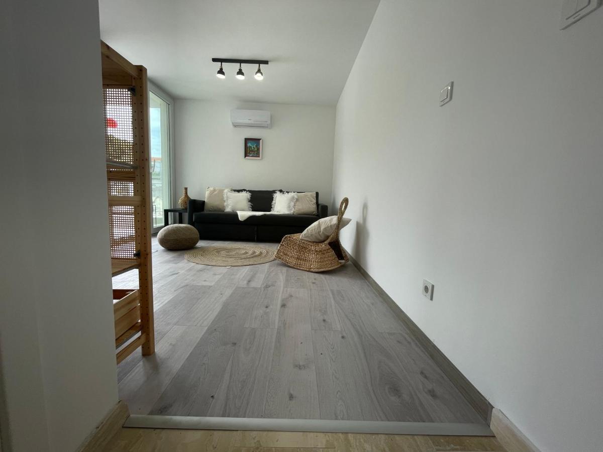 Vila Regina Apartment Paloma With Swimming Pool يزيرا المظهر الخارجي الصورة
